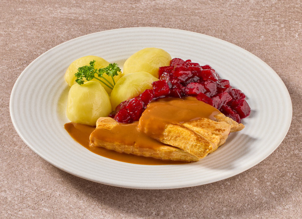 Speklapje in jus met rode bietjes en gekookte aardappelen