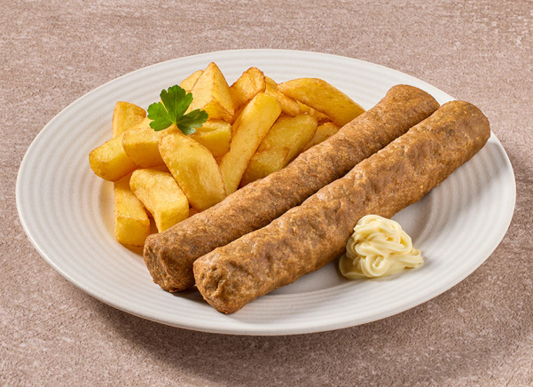 Twee frikandellen met ovenfriet