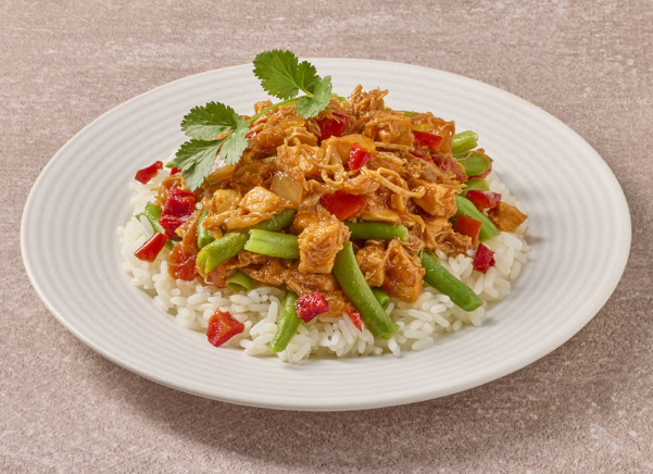 Pulled chicken met groentenmix en rijst