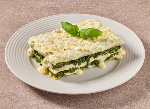 Lasagne met bladspinazie en romige kaassaus (vegetarisch)