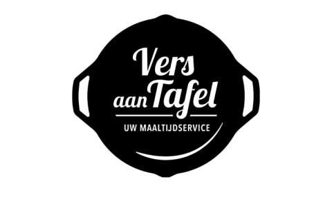 Zalmfilet in dillesaus met spinazie- en doperwtenmix en aardappelpuree met peterselie en bieslook (natriumarm)