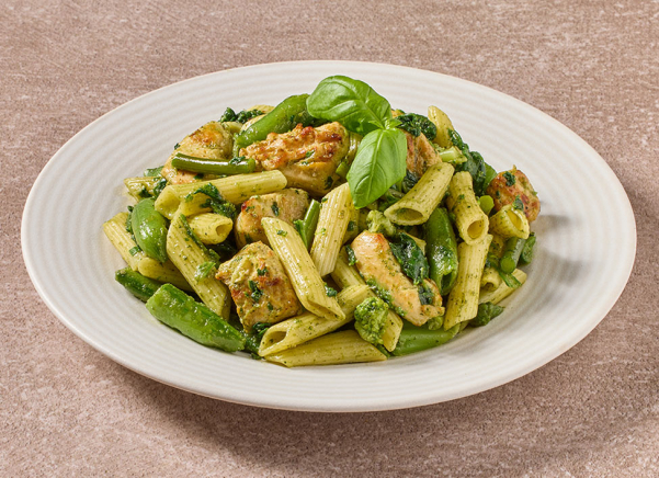 Penne pesto met kip en groene groenten