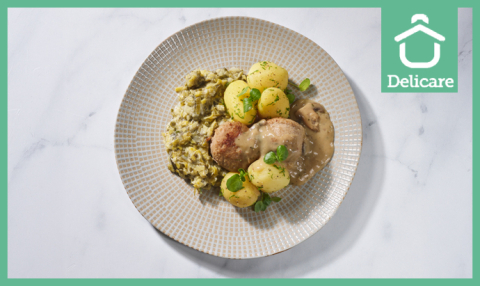 Kalfsgehaktballetjes met uiensaus, prei en gestoomde aardappelen (natriumarm)
