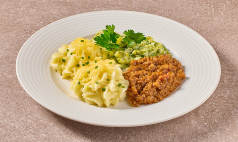 Gehaktschotel met prei à la crème, aardappelpuree en kaasgratin